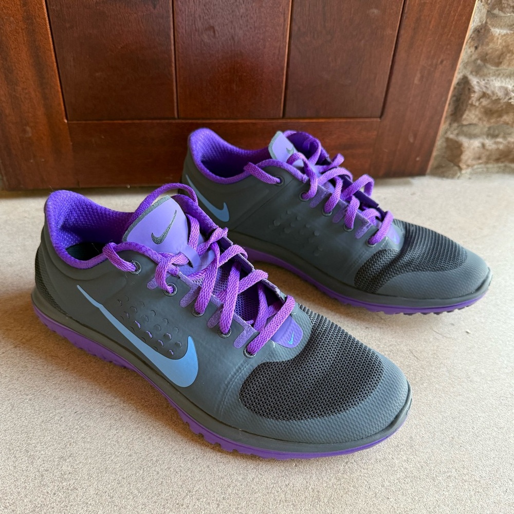 Size 8.5 Nike Tennis Shoes/Sneakers
